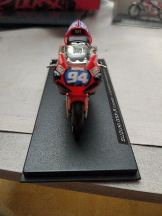 Suzuki GSX-R GMT94 2001