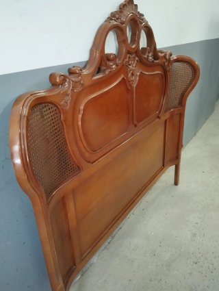 Cabecero antiguo madera y rejilla