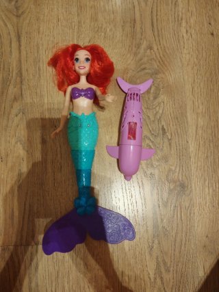 Barbie, Frozen, Ariel e altre bambole