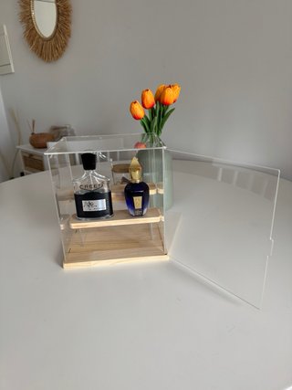 Espositore/vetrina per profumi o figure