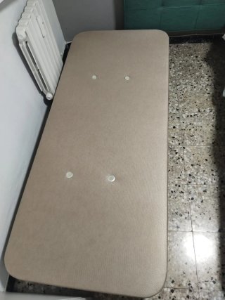 Colchón y Base Tapizada con Patas