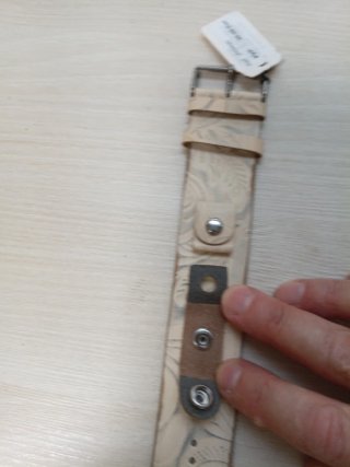 Brazalete Fossil Beige con Diseño Floral