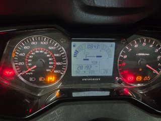 Peugeot Metropolis 400 - Carnet B