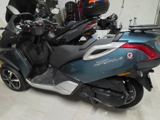 Peugeot Metropolis 400 - Carnet B
