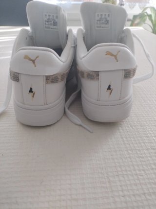 Zapatillas Puma Mujer Blancas y Doradas