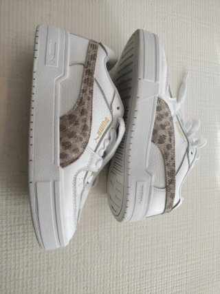 Zapatillas Puma Mujer Blancas y Doradas