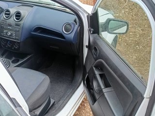 Ford Fiesta Blanco