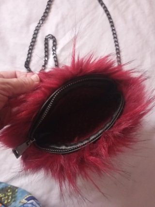 Bolso de pelo rojo
