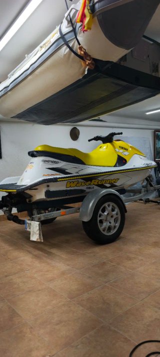 Yamaha GP760 con remolque