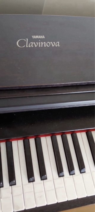 Piano Digital Yamaha Clavinova CLP-153S