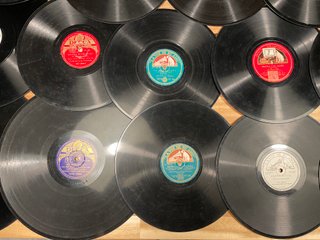 Lote 22 Discos de Pizarra 78 RPM Antiguos