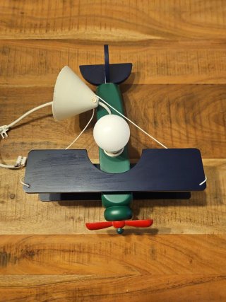 Lámpara avión infantil