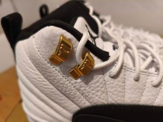 Air Jordan 12 Retro (GS) Blanco y Negro
