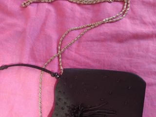 Bolso de fiesta negro con abalorios