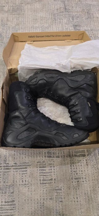 Botas Lowa Z8 Gore-Tex Preto