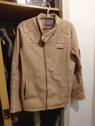 Cazadora de piel beige