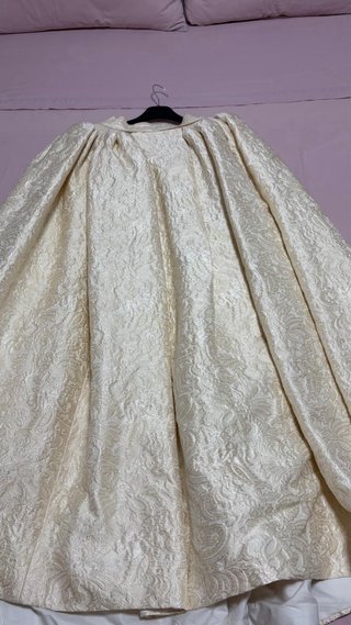 Traje de Fallera Blanco y Dorado