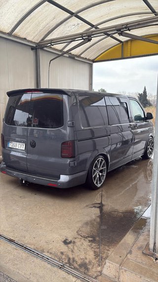Volkswagen Transporter T5 2004
