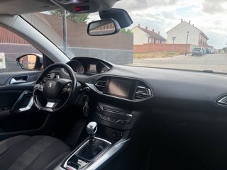 Peugeot 308 2015