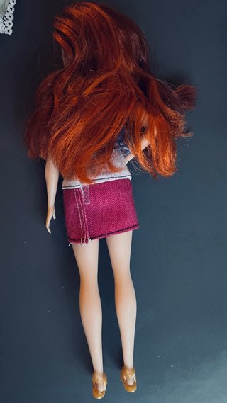 Muñeca Barbie pelirroja con pecas