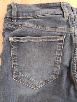 Pantalón vaquero gris pitillo talla 34