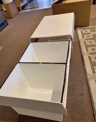 Cubo di rifiuti integrato per cucina