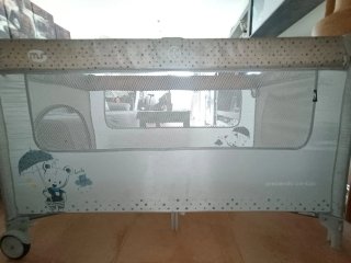 Cuna de viaje plegable
