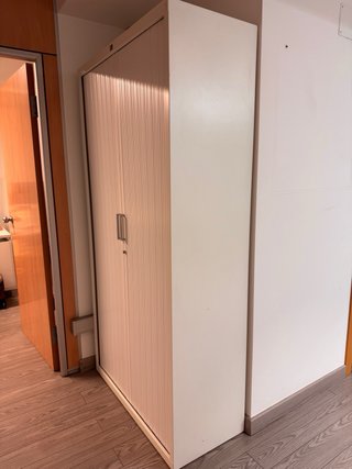 Armadi JgGroup con porte scorrevoli a Manresa