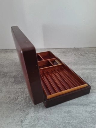 Tabaquera clásica de madera