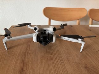 DJI Mini 4 Pro + RC2 + Goggles 2 + Motion 2