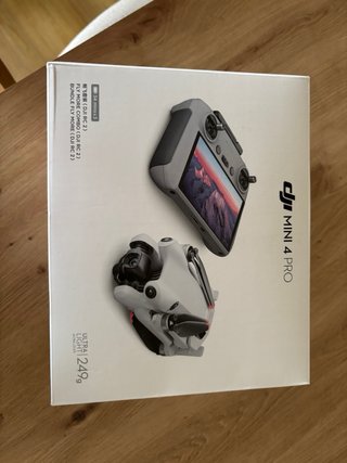 DJI Mini 4 Pro + RC2 + Goggles 2 + Motion 2