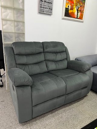 CHOLLAZO!! Nuevo sofa de 2 plazas gris!!