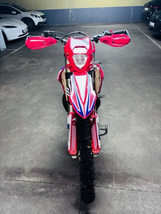 Beta 250 RR 2024 Enduro Roja y Blanca