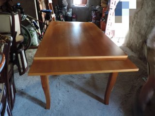 Mesa de comedor extensible de madera
