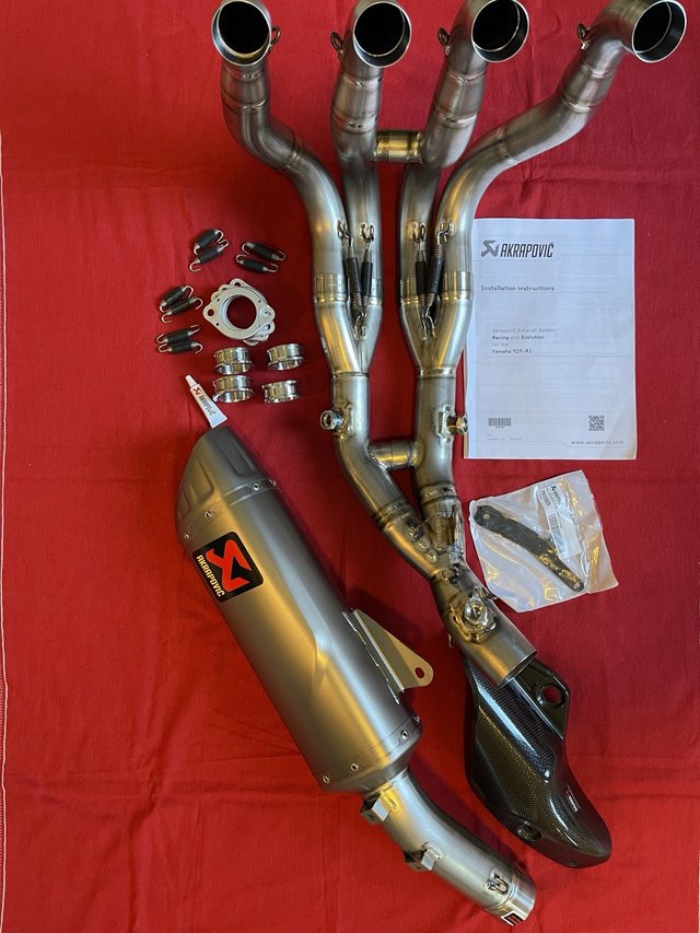Escape Akrapovic Evolution Completo Titanio R1