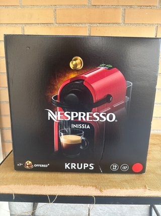 Cafetera Nespresso Krups Inissia Roja
