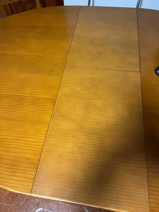 Juego de mesa y 4 sillas
