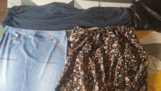 Lote Ropa Mujer: Falda Vaquera y Estampada
