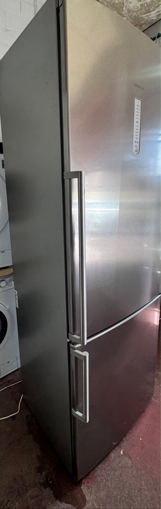 FRIGORÍFICO COMBI NO FROST EN INOX SIEMENS