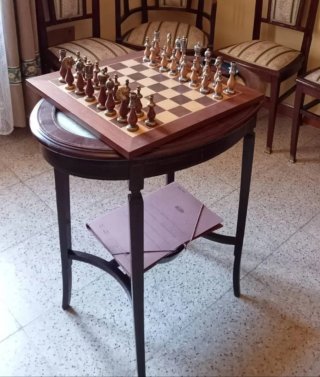 Mesita Art Nouveau Cristal y Madera