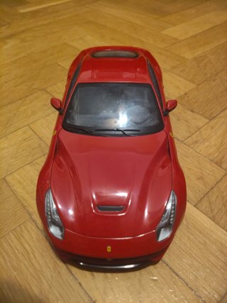 Maqueta E: 1/18. Ferrari F12 Berlinetta