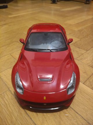 Maqueta E: 1/18. Ferrari F12 Berlinetta