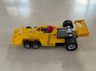 Coche Scalextric TYRRELL P-34