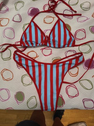 Bikini Shein Rayas Azul y Rojo