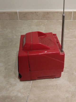 TV Portátil Topsonic BTR-201 Roja