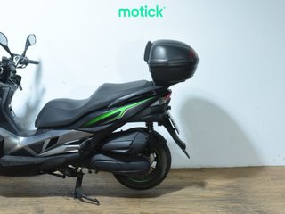 KAWASAKI J125 (TOP CASE)