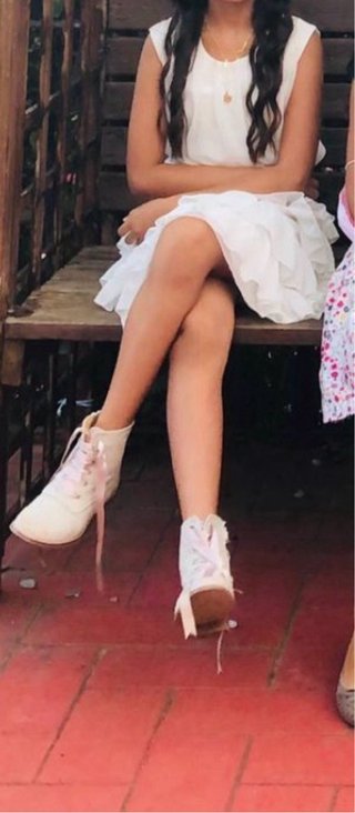 Vestido blanco de fiesta con volantes