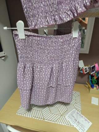 Conjunto falda y blusa morado