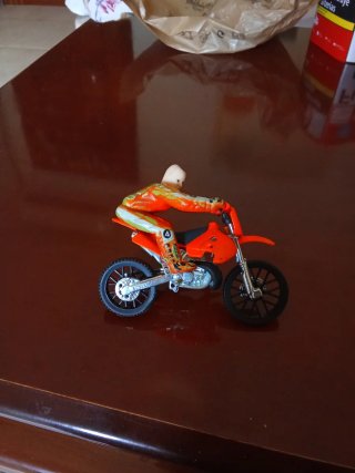 Figurita Motocross Naranja
