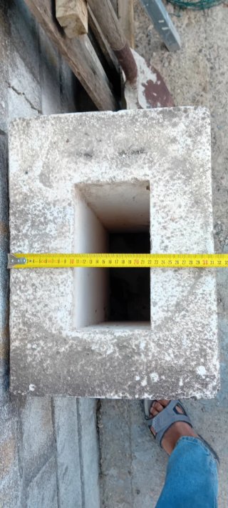 Columna decorativa de piedra